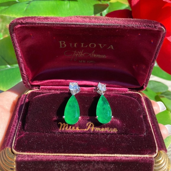❤️ Vibrant Green Lab-Created Emerald Dangle and Drop Earrings - Picture 5 of 7